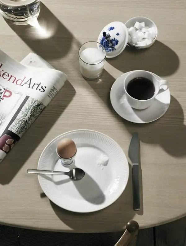 Royal Copenhagen Hvid Riflet Højhankskop 4 Royal Copenhagen Hvid Riflet Højhankskop - Billede 2